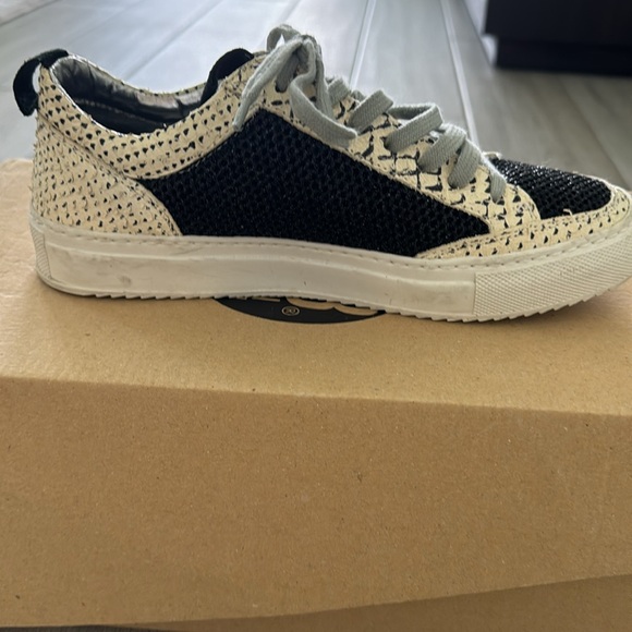 P448 SOHO Python Black White Sneaker - Picture 6 of 8